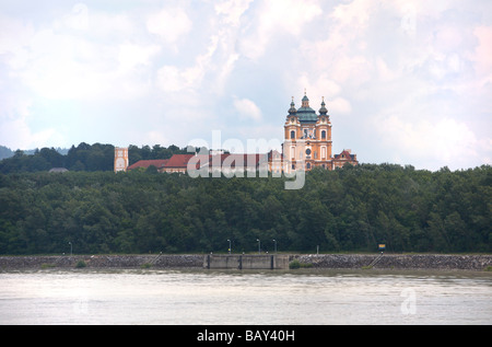 Blick auf Stift Melk, Benediktiner-Monaastery mit Blick auf die Donau, Stift Melk, Wachau, Niederösterreich, Österreich Stockfoto