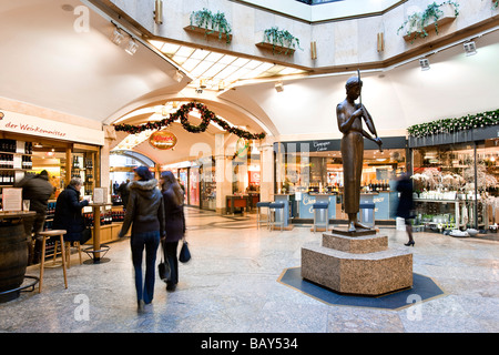 Shopping Arcade, Kö-Galerie, Koenigsalle, Düsseldorf, Nordrhein-Westfalen, Deutschland, Europa Stockfoto