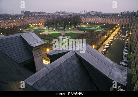Place des Vosges, Blick vom Dach, Marais, Paris, Frankreich Stockfoto