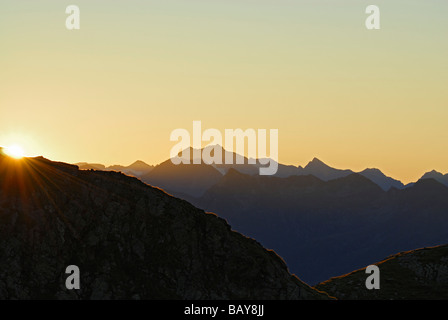 Sonnenaufgang über Reißeck Range, See Wangenitzsee, Schobergruppe Palette, Palette der hohen Tauern, Nationalpark Hohe Tauern, Carinthia, A Stockfoto