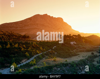 Mont Sainte-Victoire, in der Nähe von Aix zahlt D´Aix, Bouches-du-Rhône, Provence, Frankreich, Europa Stockfoto