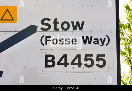 Straßenschild mit Fosse Way auf, Warwickshire, UK Stockfoto