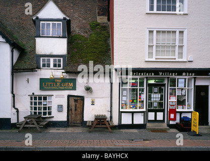 Das kleine Juwel Public House und das Dorf einkaufen Aylesford Kent England UK Stockfoto