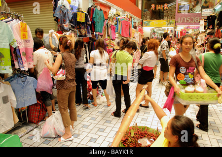 Einkaufen Thanon Phetburi Pratunam Bangkok thailand Stockfoto