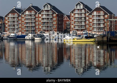 Bellway Häuser Luxus-Appartements, Baujahr 1999, Neptun Quay, Ipswich, Suffolk, UK. Stockfoto