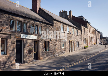 Corbridge Northumberland England UK Großbritannien. Reihenhäuser in Hill Street im historischen Städtchen Stockfoto