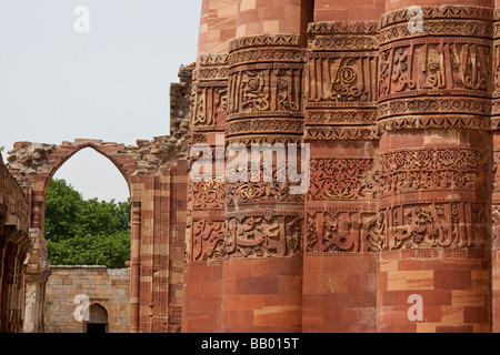 Islamische Detail auf das Qutb Minar in Delhi Indien Stockfoto