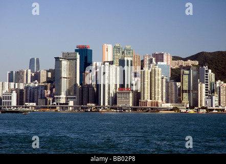 Hong Kong Island von Kowloon betrachtet Stockfoto