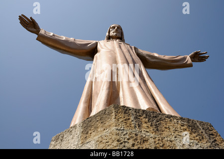 Jesus Christus-Statue im Tempel del Eurostars Cor in Barcelona, Spanien Stockfoto