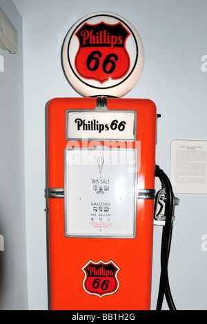 Vintage Phillips 66 Zapfsäule auf dem Display an das Route 66 Museum Stockfoto