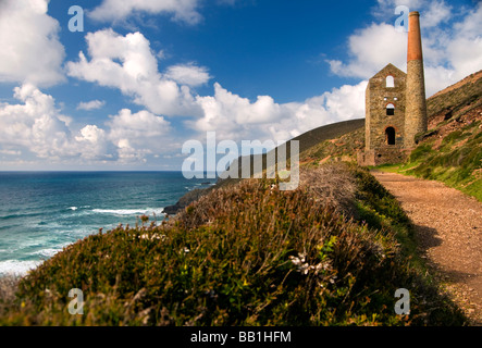 Towanroath Maschinenhaus an der alten Wheal Coates Zinnmine in Cornwall Nordküste in der Nähe von St. Agnes Stockfoto