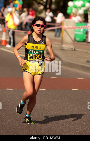 London Marathon 2009 Mika Okunaga Stockfoto
