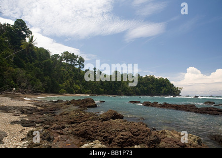 Die sandige Küste und Dschungel der Osa Halbinsel entlang Corcovado Nationalpark in Costa Rica. Stockfoto