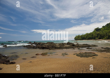 Die sandige Küste und Dschungel der Osa Halbinsel entlang Corcovado Nationalpark in Costa Rica. Stockfoto