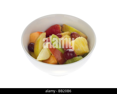 Frische, gesunde Schüssel von organischen Obstsalat Isoliert gegen einen weißen Hintergrund mit keine Menschen und einen Freistellungspfad Stockfoto