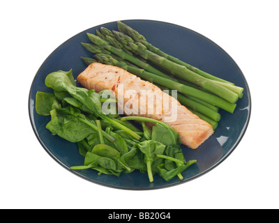 Gebackenes Lachsfilet mit Gemüse Stockfoto