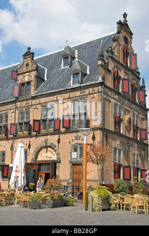 Europa, Niederlande, Gelderland, Nijmegen, Grote Markt, Waag oder Waaghouis, war das Wiegen-Haus im Jahre 1612 gebaut. Stockfoto