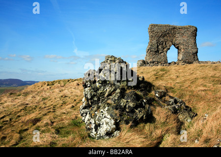 Reste von 13. Jahrhundert Schloss bei Dunnideer Kastell in der Nähe von Insch, Aberdeenshire, UK. Stockfoto