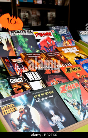 Comic-Bücher von mehreren Marvel-Superhelden in der 79. Lissabon Book Fair - 2009. Stockfoto