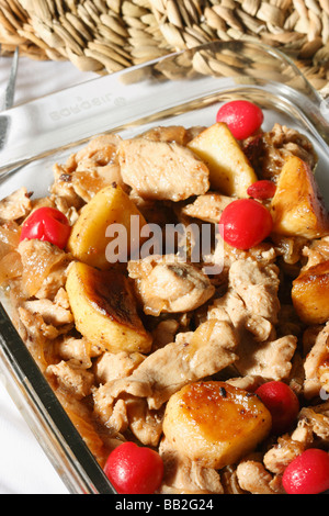 Solange-e Seib ist ein Fleisch-Eintopf mit Äpfeln & trocken Obst Stockfoto