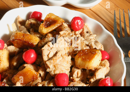 Solange-e Seib ist ein Fleisch-Eintopf mit Äpfeln & trocken Obst Stockfoto