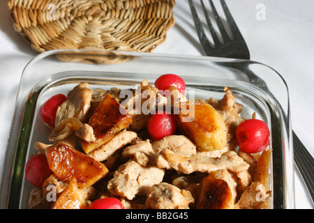 Solange-e Seib ist ein Fleisch-Eintopf mit Äpfeln & trocken Obst Stockfoto