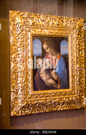 Russland Sankt Petersburg Eremitage. Meisterwerk Gemälde der Madonna & Kind von Leonardo da Vinci die Litta Madonna c. Stockfoto