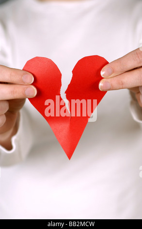 eine Frau mit einem gebrochenen Herzen, Papier Stockfoto