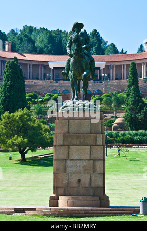 Louis Botha Statue Frontalansicht Union Buildings in Pretoria, Südafrika backgound Stockfoto