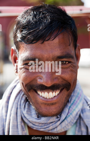 Fahrrad-Rikscha-Fahrer in Bharatpur Indien Stockfoto