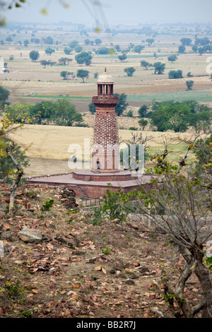 Hiran Minar oder Elephant Tower in Fatehpur Sikri Indien Stockfoto