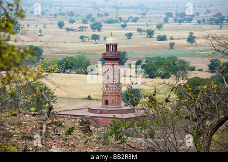 Hiran Minar oder Elephant Tower in Fatehpur Sikri Indien Stockfoto