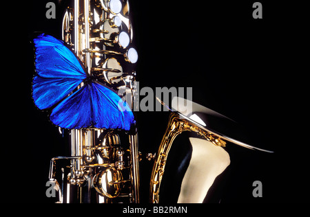 Saxophon und blaue Schmetterling Stockfoto