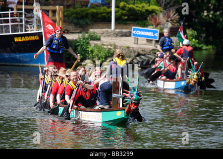 Drachenboot-Rennen in Abingdon, 2009 17 Stockfoto