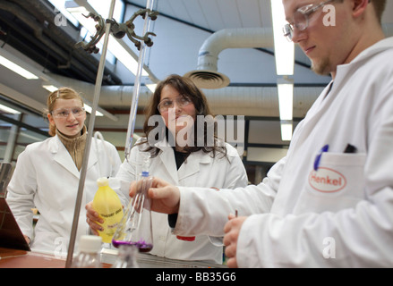 Chemisches Labor Arbeiter am Henkel AG Düsseldorf Stockfoto