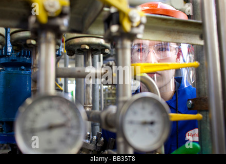 Chemisches Labor Arbeiter am Henkel AG Düsseldorf Stockfoto