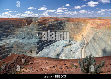 Öffnen Sie "Super Pit" Schnitt Goldmine in Goldfields Kalgoorlie-Boulder Western Australia. Stockfoto