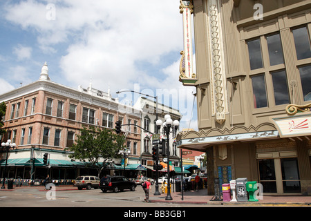 Ecke der g Straße & 5th Avenue pazifischen Theater (R) und der Cole-Block bauen (L) Gaslamp Viertel San Diego Kalifornien usa Stockfoto