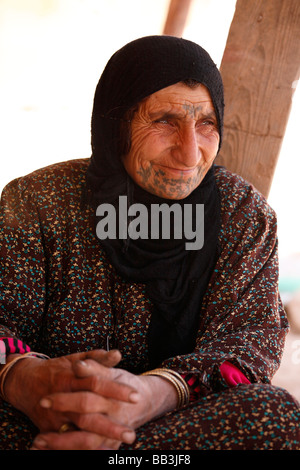 Beduinen-Frau mit Gesichts-Tatoos, Syrien Stockfoto