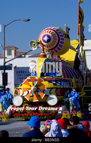 Kalifornien, Pasadena. 2009 Turnier der Rosen, Rose Parade. Kaiser Permanente treiben Ihre Träume schweben. Stockfoto