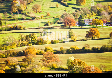Herbstliche Ansicht über die Cotswold-Landschaft in Gloucestershire, England UK Stockfoto