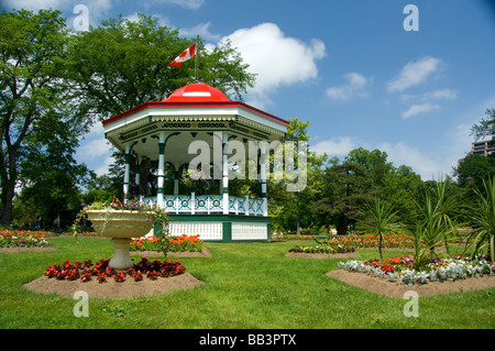 Kanada, Nova Scotia Halifax, öffentliche Gärten. Historischen viktorianischen Stadtgarten, gegründet 1836, traditionellen Pavillon. Stockfoto