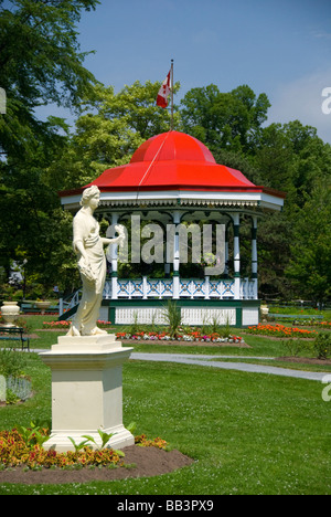 Kanada, Nova Scotia Halifax, öffentliche Gärten. Historischen viktorianischen Stadtgarten, gegründet 1836, traditionellen Pavillon. Stockfoto