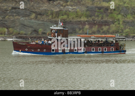 Ein Tourist Kreuzfahrtschiff Durchreise Gatun See auf den Panama-Kanal Stockfoto