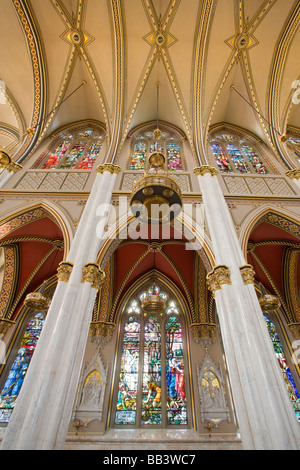 USA, Montana, Helena. Innenraum der St.-Helena-Kathedrale. Stockfoto