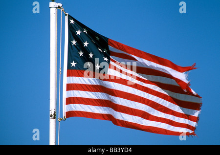 Nordamerika, USA, New York, Youngstown. Old Fort Niagara, historische 15 Sterne Flagge Stockfoto