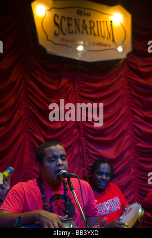 Samba Musiker Moacyr Luz Band im Rio Scenarium Club im Stadtteil Lapa, Rio De Janeiro, Brasilien. Stockfoto