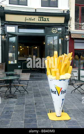 Belgische Fritten-Shop (Pommes frites) in Antwerpen, Belgien Stockfoto