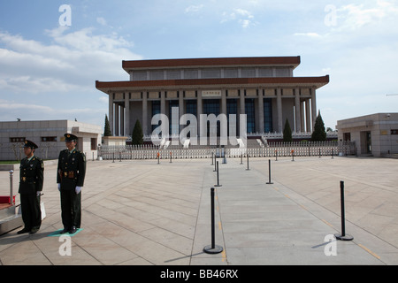 Das Mao Mausoleum ist am Tiananmen-Platz in Peking gesehen. Stockfoto