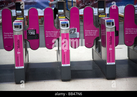 Railway Station Ticket Barrieren Stockfoto